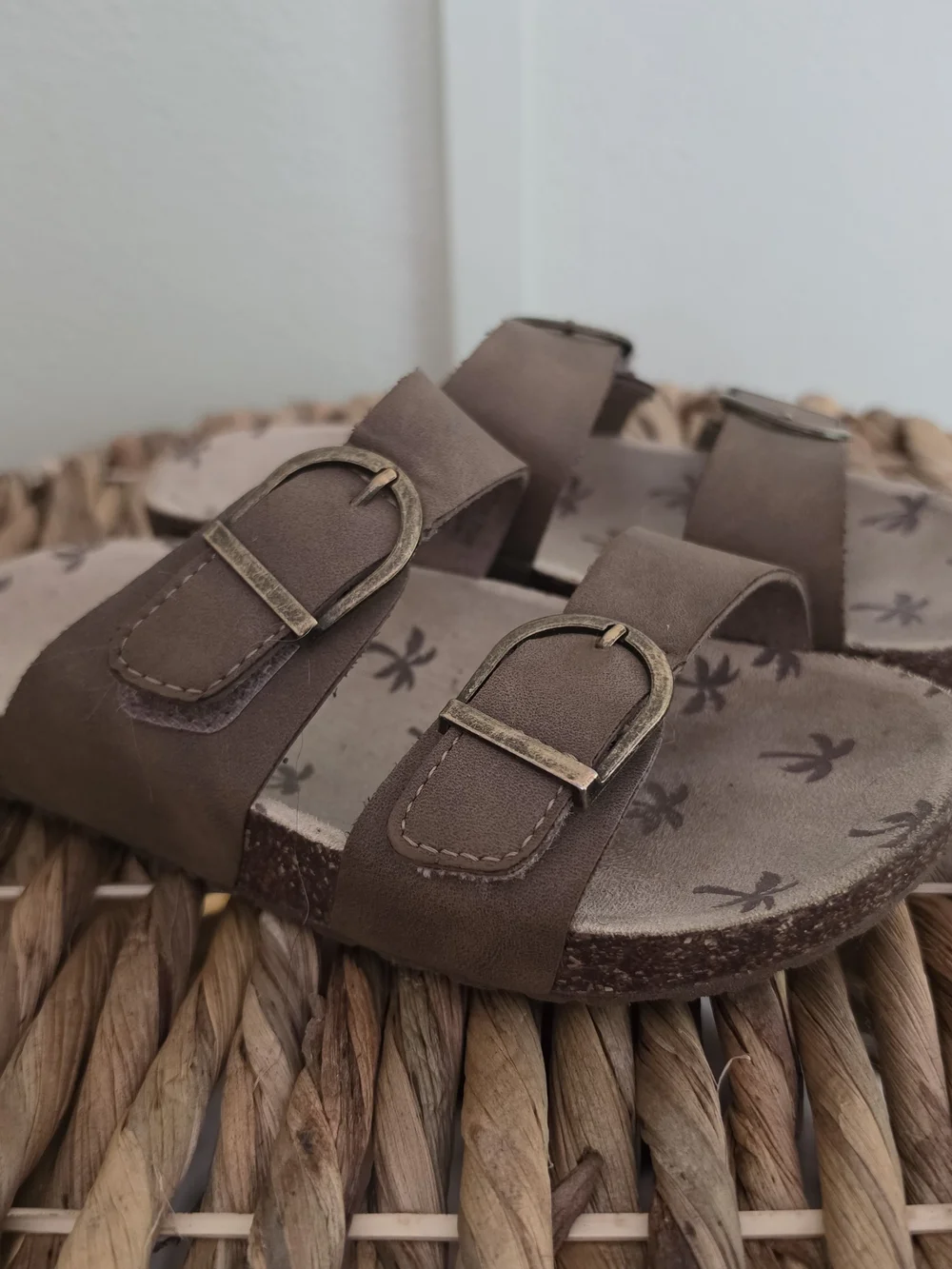 Wonder Nation Brown Double-Buckle Kids Size 1 Sandals